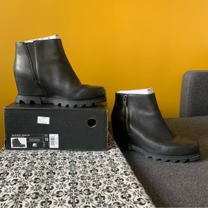 Sorel Joan of Artic wedge III Chelsea Boot
